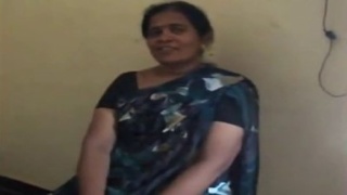 Madurai's gayati mulay kopitti pul umbu chess silips in a steamy video