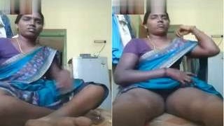 Tamil bhabhi masturbates on video call