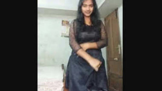 Indian girl with a beautiful body shoots a full video