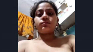Indian bhabi gives a blowjob and swallows cum in a steamy video