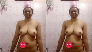 Desi girl reveals her breasts to her partner on video call