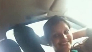 Desi girlfriend and her boss in a car - steamy video