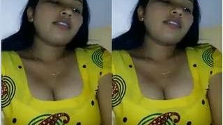 Indian bhabhi sucks dick and finishes him off