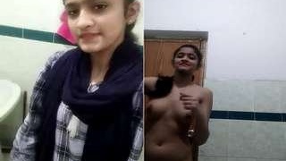 Beautiful Indian girl Desi strips naked and flaunts her body