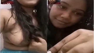 Bangla girl reveals her natural breasts in a video call