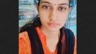 Full-length nude video of Telugu bhabhi satisfying demand