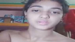 Telugu college babe flaunts her body in nude selfies