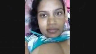 Boudi flaunts her breasts during a video call