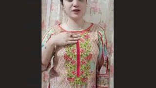 Naked babe for boyfriend's pleasure