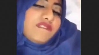 Muslim girl gets hard from fucking in hijab