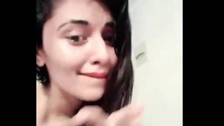 Cute Deshi girl shows off in a hot video