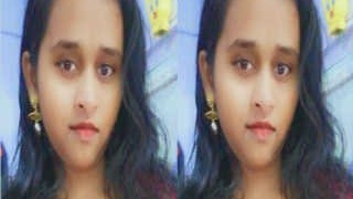 Tamil girl pleasures herself in hot solo video