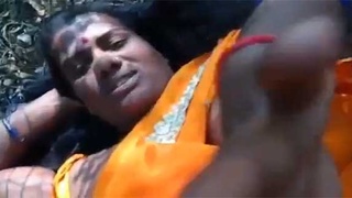 Marathi wife from a village gets fucked in the jungle