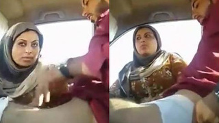 Pakistani couple gets caught having sex in a car