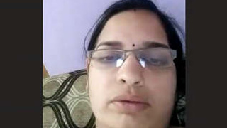 Horny Indian bhabhi gets naughty on camera