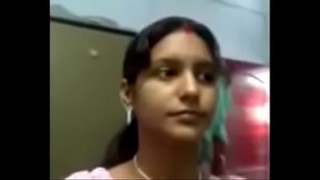 Tamil bhabhi flaunts her hot boobs on cam