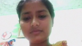 Watch Tamil Madurai Anni's sexy video of her nude selfie