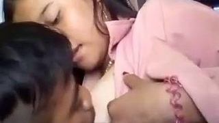 Desi sex tube: Boobs sucking and nipple play in a sexy video