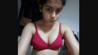 Cute Indian girl Salini flaunts her body in a solo video