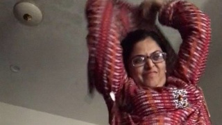 Bhabhi's secret camera captures her nude selfie