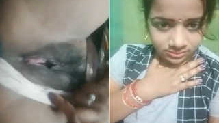 Horny Indian bhabhi flaunts her pussy in exclusive video
