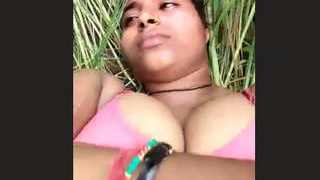 Desi GF gets naked in the outdoors and captured on camera