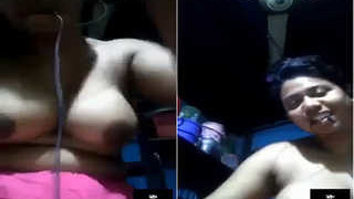 Shy Indian girl bares her body in exclusive video