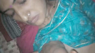 Punjabi Sardarni's husband takes advantage of her in a video