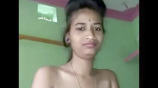 Watch a hot Indian guy pleasure his boss in this steamy video