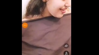 Watch a stunning Arabic girl perform a private tango show live