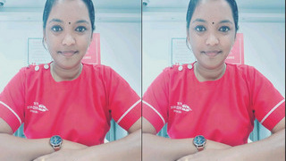 Mallu bhabhi flaunts her big boobs in part 1