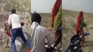 Indian village aunty enjoys outdoor sex on MMS