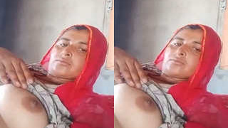 Horny village bhabhi flaunts her boobs and pussy in exclusive video