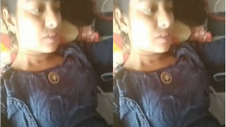 Cute Indian babe reveals her body in exclusive Vk video