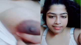 Amateur Indian girl flaunts her big tits and ass in exclusive video