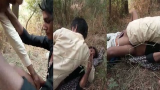 Indian MMS video of outdoor sex with a car driver and his friend