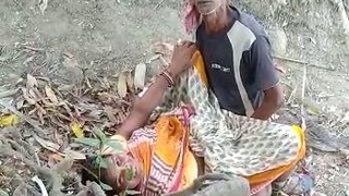 Bihar Bhojpuri baba and dehati sex video in the outdoors