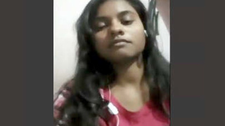 Hot Indian girl flaunts her curves in a video call