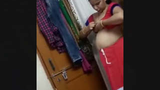 Desi bhabhi gets fucked in clothes