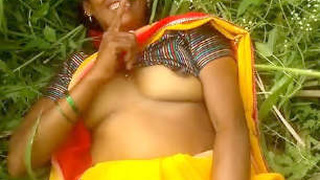 Indian bhabhi flaunts her boobs in the open air