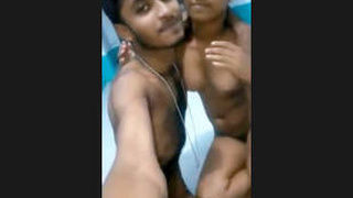 Desi lovers in steamy VDO leak