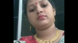 Desi aunty in saree gets drilled by young lover