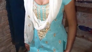 Indian bhabhi has steamy sex with her roommate in gonzo style