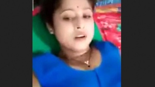 Bhabhi's pussy receives less attention in this video