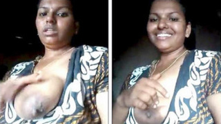 Neighbour's aunty flaunts her big natural breasts