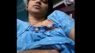 Maya, a desi wife, shows off her curves in a village video