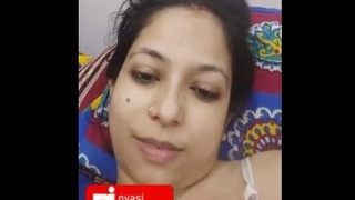 Desi bhabi gets fucked and cums hard