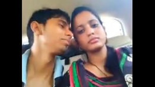 Desi GF kisses her partner with a hidden camera in the car