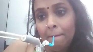 Big boobs bhabhi takes a nude selfie while enjoying a bong