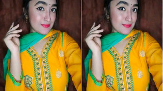 Amateur Bangla girl reveals her body in part 5